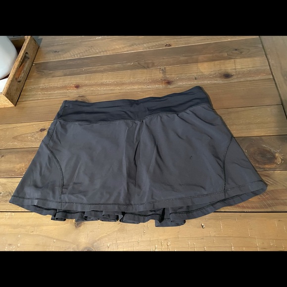 Lululemon skort size 10 - Picture 1 of 5